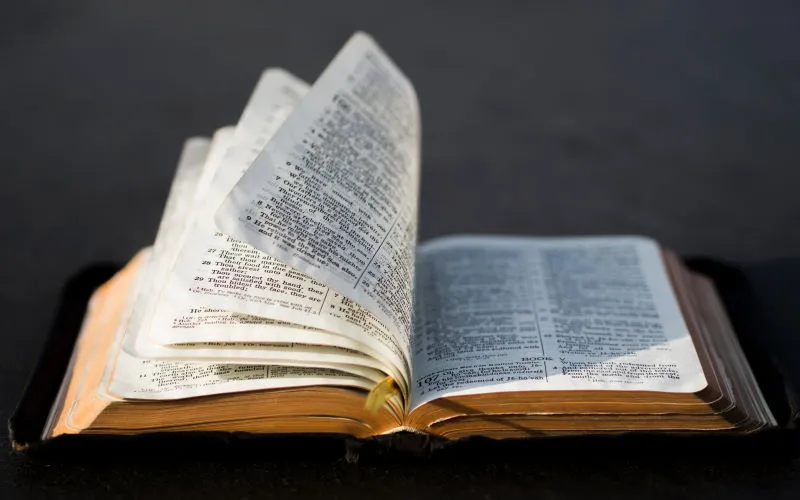 Aufgeschlagene Bibel